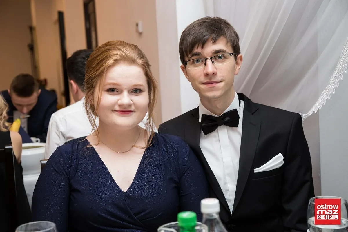 Studniówka LO im. Mikołaja Kopernika w Ostrowi Mazowieckiej (zdjęcia, wideo)