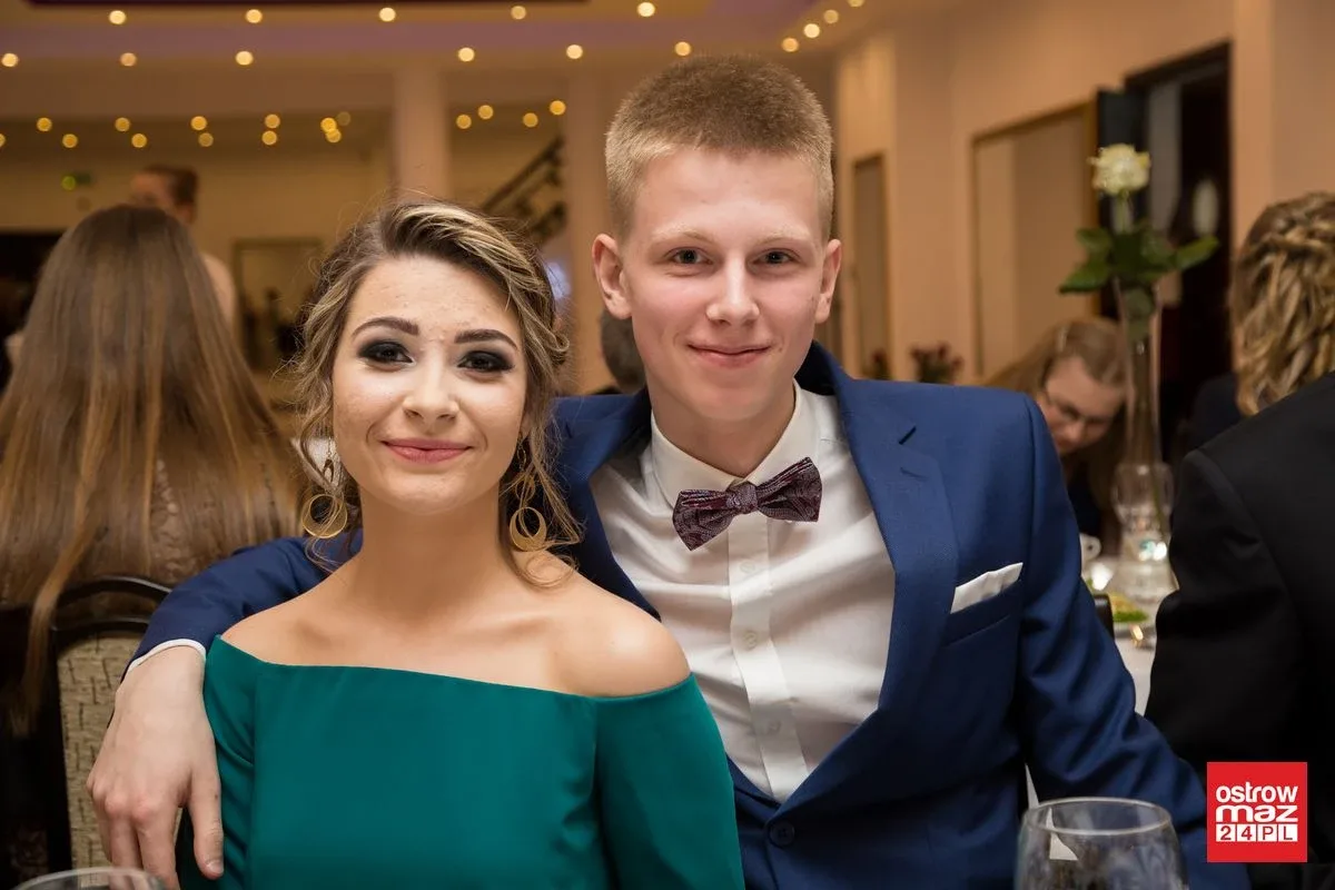 Studniówka LO im. Mikołaja Kopernika w Ostrowi Mazowieckiej (zdjęcia, wideo)