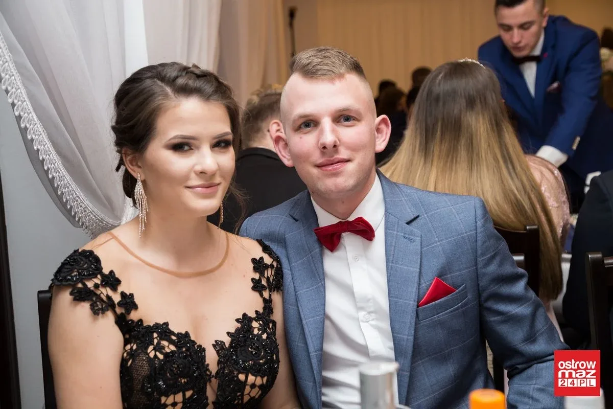Studniówka LO im. Mikołaja Kopernika w Ostrowi Mazowieckiej (zdjęcia, wideo)