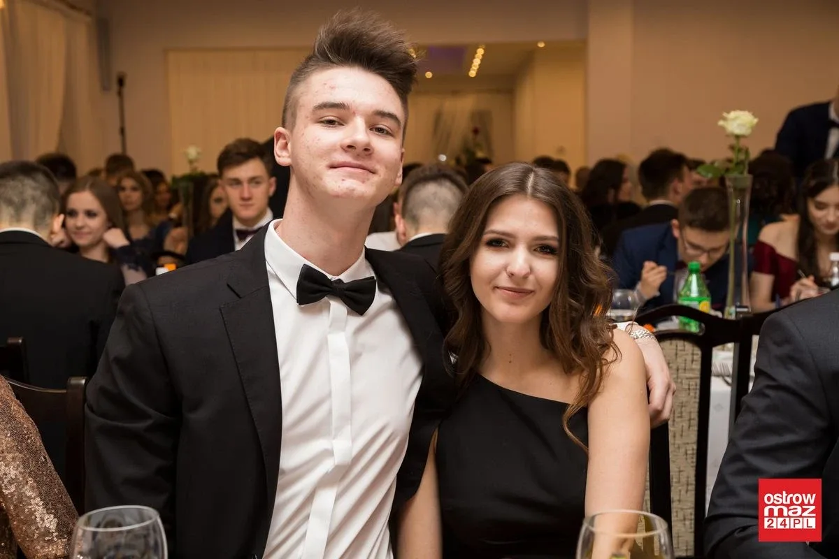 Studniówka LO im. Mikołaja Kopernika w Ostrowi Mazowieckiej (zdjęcia, wideo)