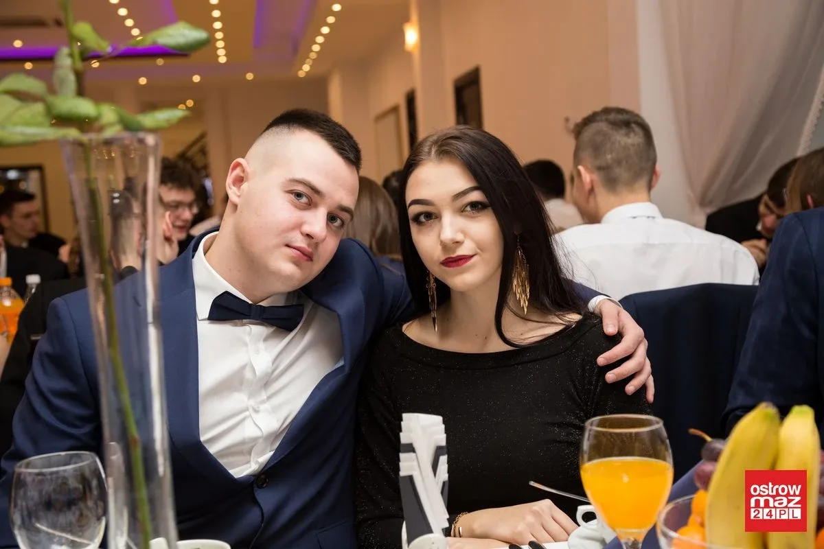 Studniówka LO im. Mikołaja Kopernika w Ostrowi Mazowieckiej (zdjęcia, wideo)