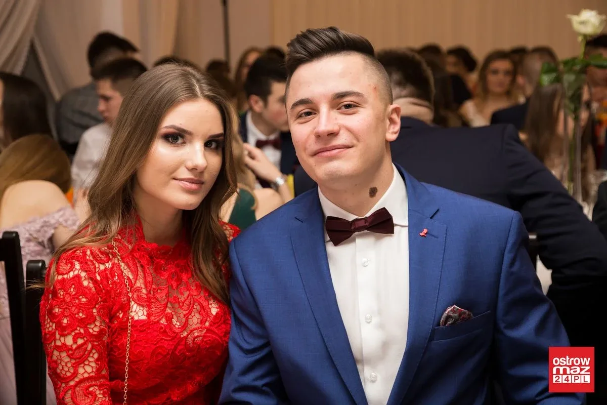 Studniówka LO im. Mikołaja Kopernika w Ostrowi Mazowieckiej (zdjęcia, wideo)