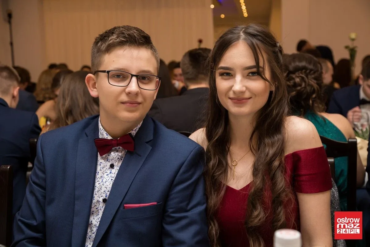 Studniówka LO im. Mikołaja Kopernika w Ostrowi Mazowieckiej (zdjęcia, wideo)