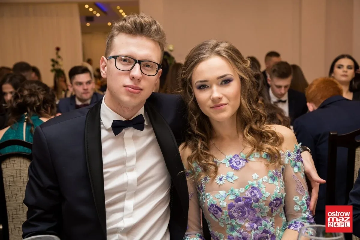 Studniówka LO im. Mikołaja Kopernika w Ostrowi Mazowieckiej (zdjęcia, wideo)