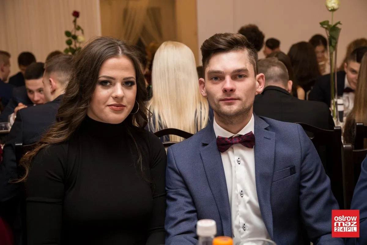 Studniówka LO im. Mikołaja Kopernika w Ostrowi Mazowieckiej (zdjęcia, wideo)