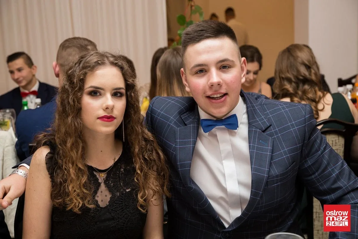 Studniówka LO im. Mikołaja Kopernika w Ostrowi Mazowieckiej (zdjęcia, wideo)