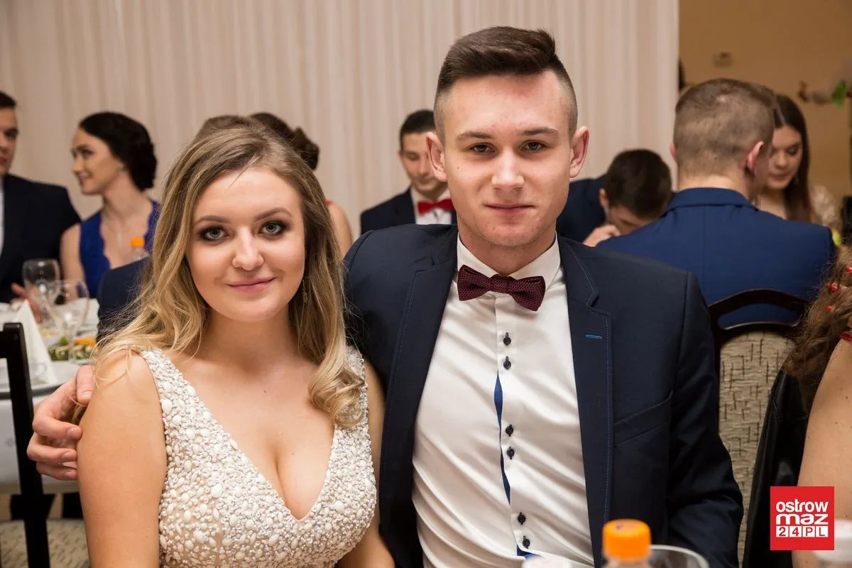 Studniówka LO im. Mikołaja Kopernika w Ostrowi Mazowieckiej (zdjęcia, wideo)