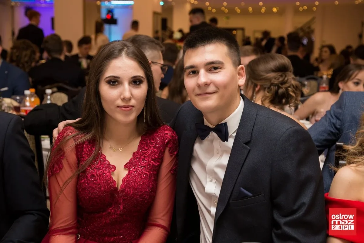 Studniówka LO im. Mikołaja Kopernika w Ostrowi Mazowieckiej (zdjęcia, wideo)