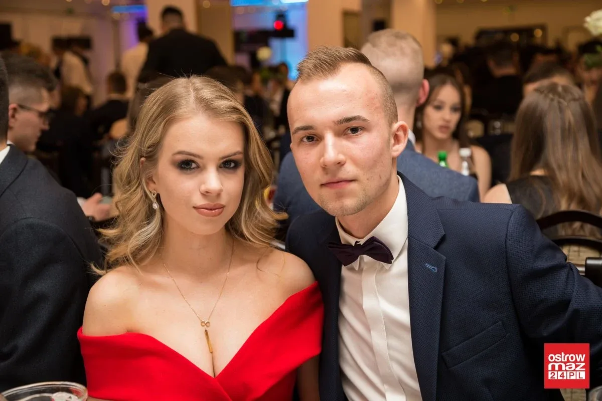 Studniówka LO im. Mikołaja Kopernika w Ostrowi Mazowieckiej (zdjęcia, wideo)