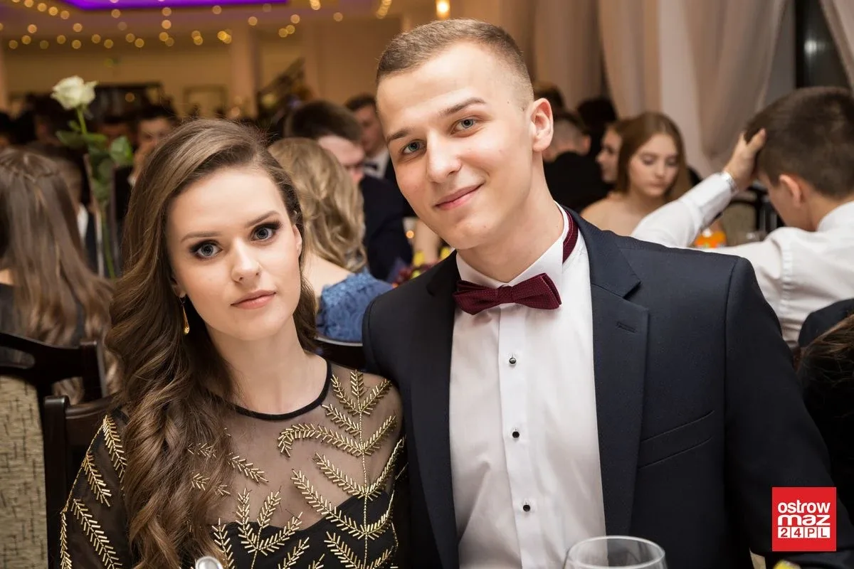 Studniówka LO im. Mikołaja Kopernika w Ostrowi Mazowieckiej (zdjęcia, wideo)