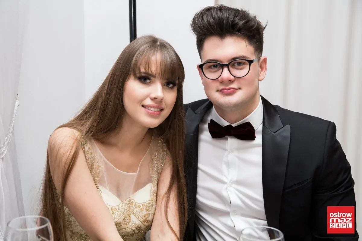 Studniówka LO im. Mikołaja Kopernika w Ostrowi Mazowieckiej (zdjęcia, wideo)