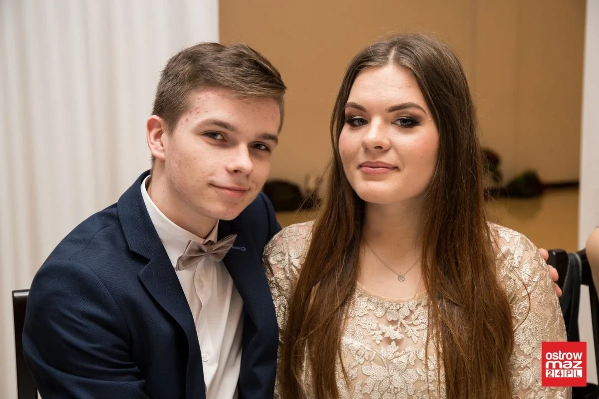 Studniówka LO im. Mikołaja Kopernika w Ostrowi Mazowieckiej (zdjęcia, wideo)