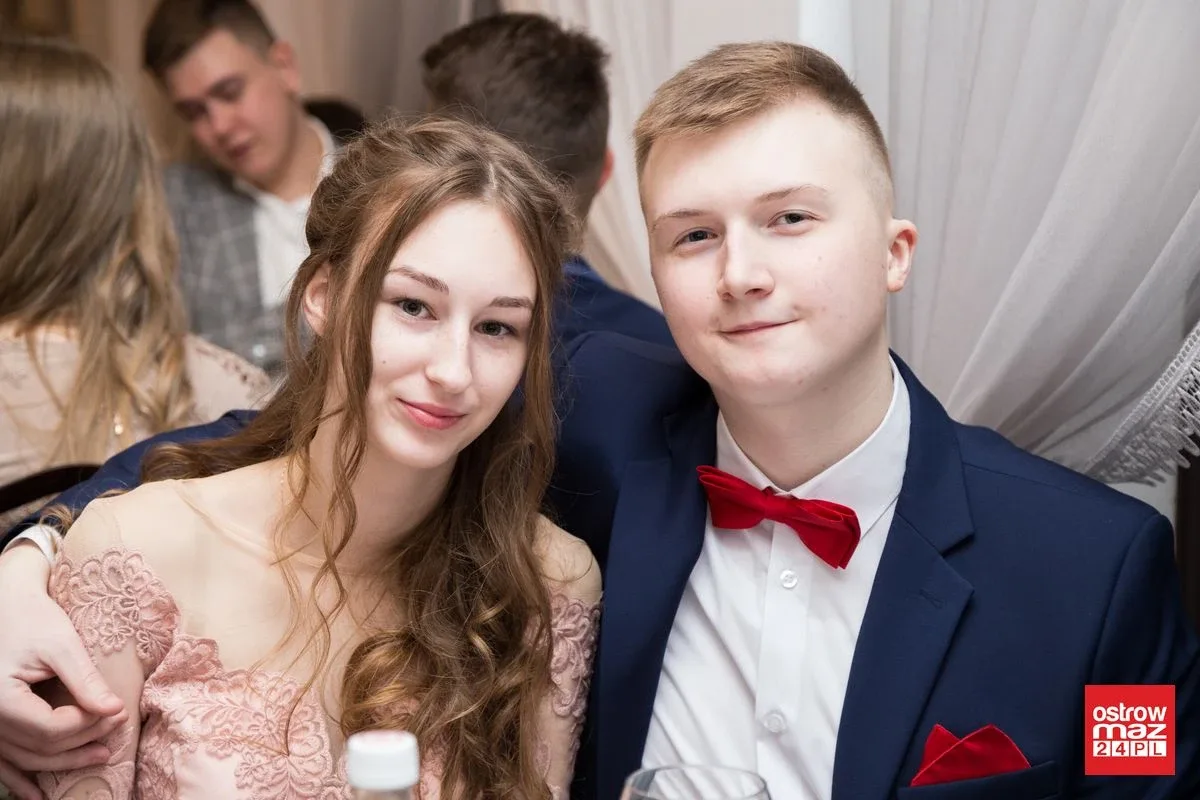 Studniówka LO im. Mikołaja Kopernika w Ostrowi Mazowieckiej (zdjęcia, wideo)