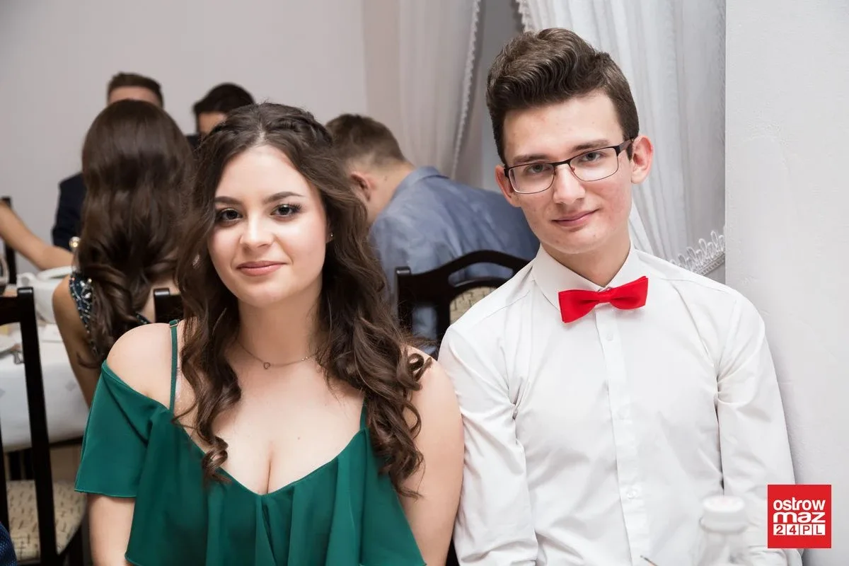 Studniówka LO im. Mikołaja Kopernika w Ostrowi Mazowieckiej (zdjęcia, wideo)