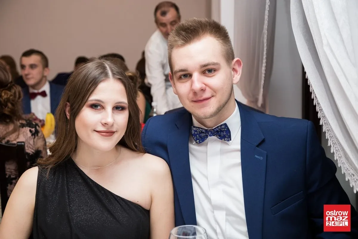 Studniówka LO im. Mikołaja Kopernika w Ostrowi Mazowieckiej (zdjęcia, wideo)