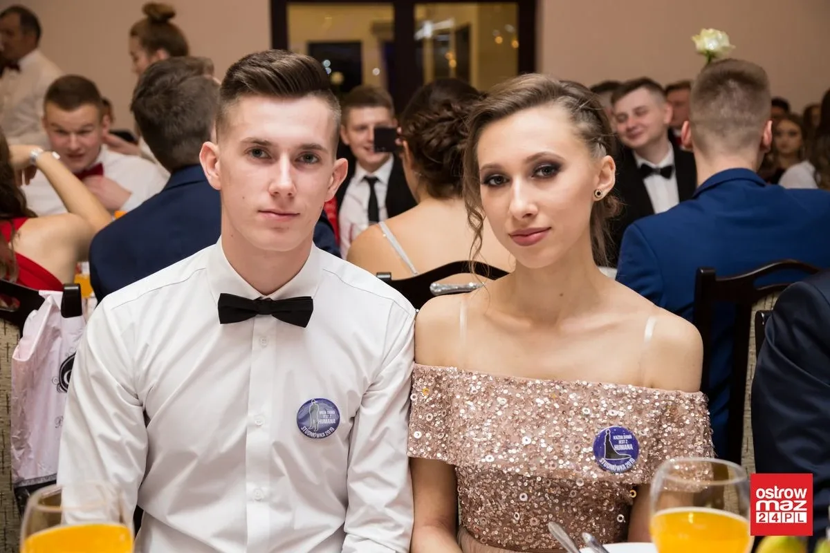 Studniówka LO im. Mikołaja Kopernika w Ostrowi Mazowieckiej (zdjęcia, wideo)