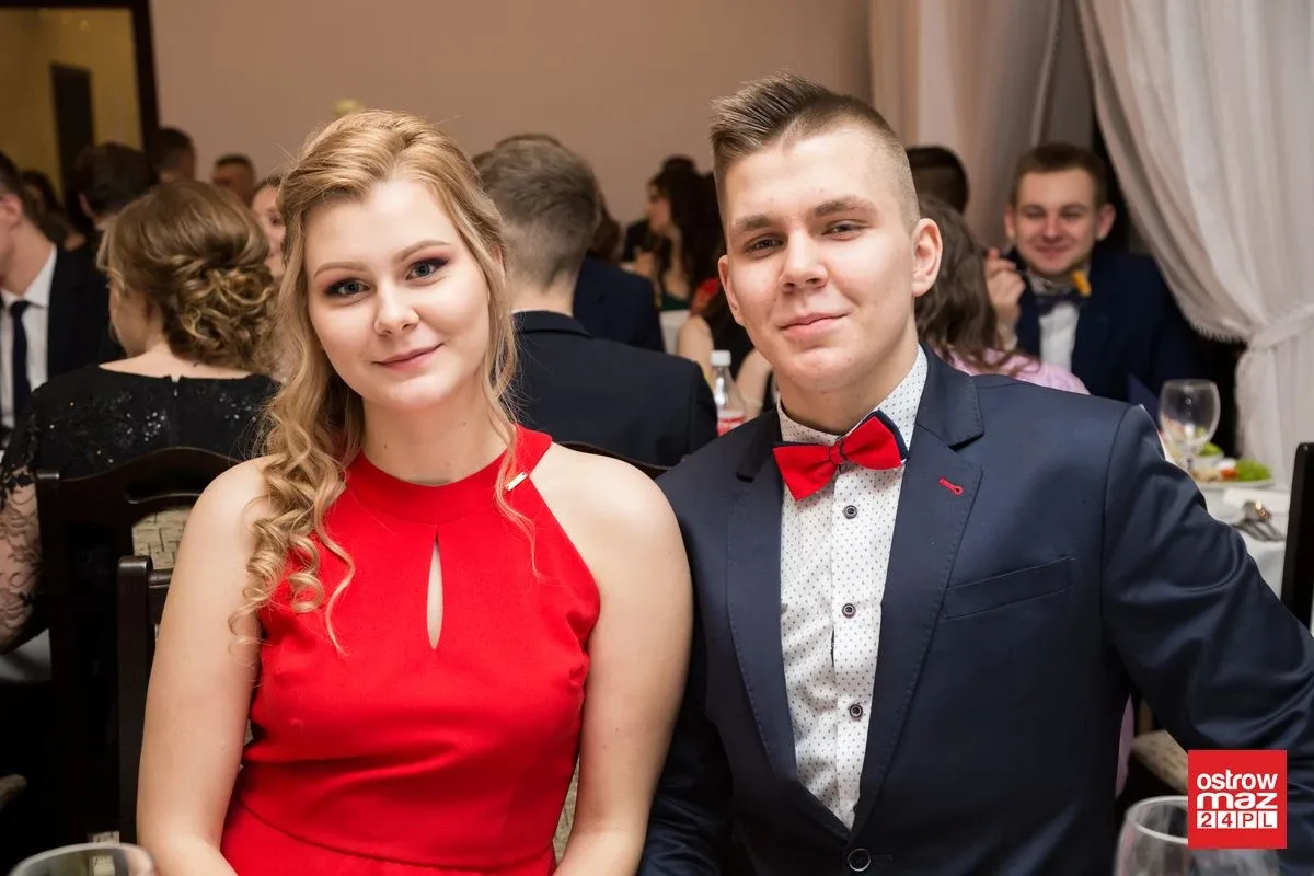Studniówka LO im. Mikołaja Kopernika w Ostrowi Mazowieckiej (zdjęcia, wideo)