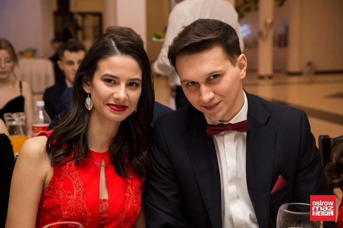 Studniówka LO im. Mikołaja Kopernika w Ostrowi Mazowieckiej (zdjęcia, wideo)