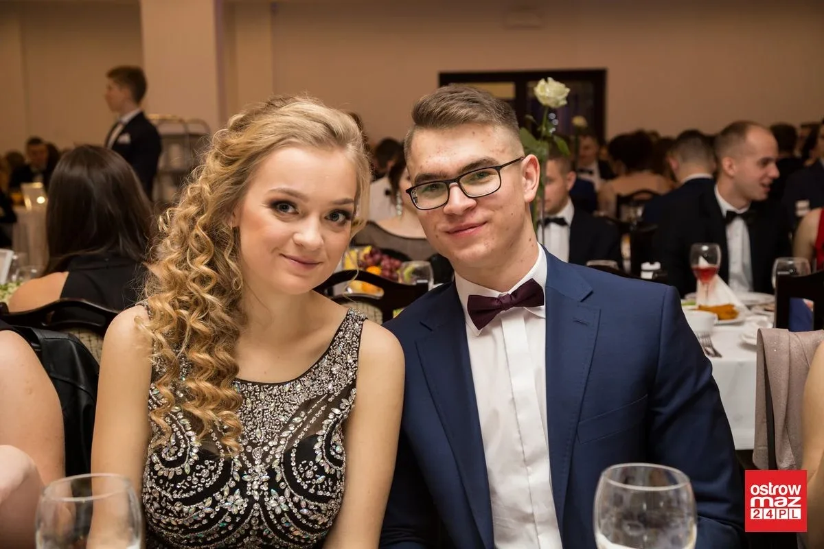 Studniówka LO im. Mikołaja Kopernika w Ostrowi Mazowieckiej (zdjęcia, wideo)