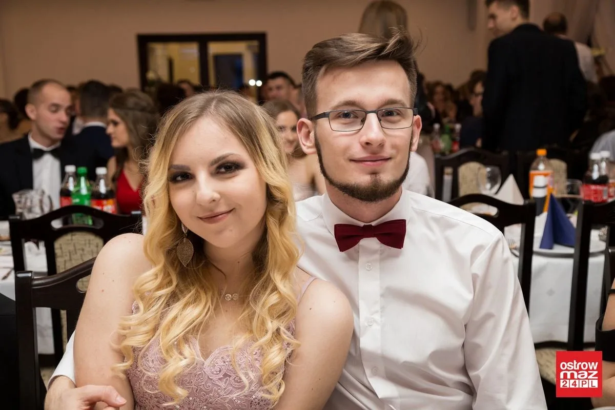 Studniówka LO im. Mikołaja Kopernika w Ostrowi Mazowieckiej (zdjęcia, wideo)