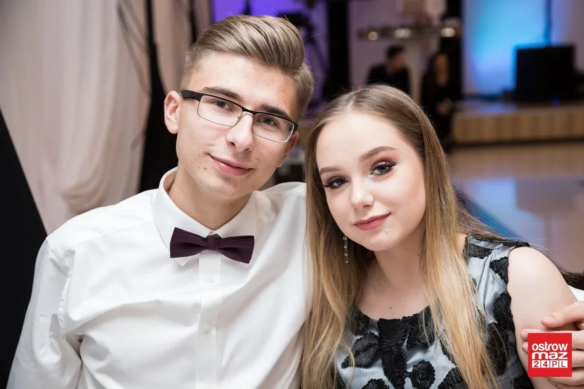 Studniówka LO im. Mikołaja Kopernika w Ostrowi Mazowieckiej (zdjęcia, wideo)