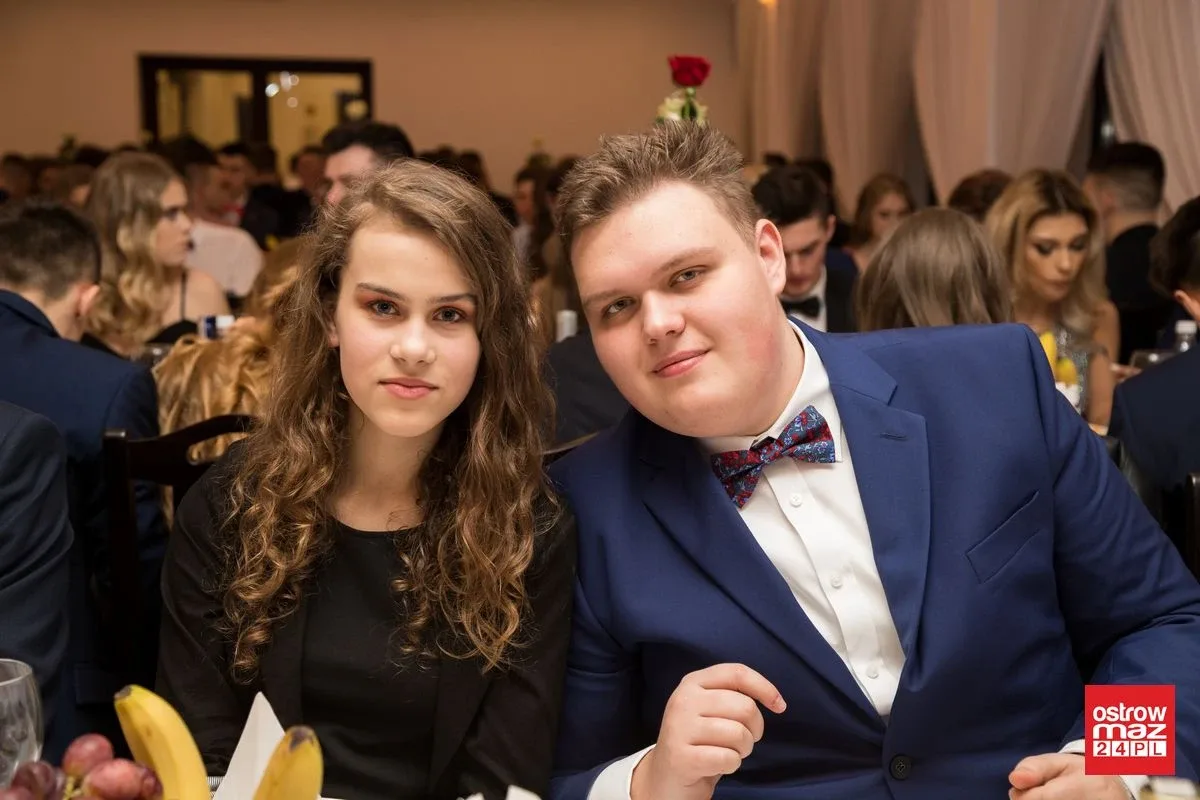 Studniówka LO im. Mikołaja Kopernika w Ostrowi Mazowieckiej (zdjęcia, wideo)
