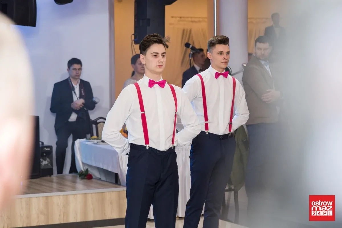 Studniówka LO im. Mikołaja Kopernika w Ostrowi Mazowieckiej (zdjęcia, wideo)