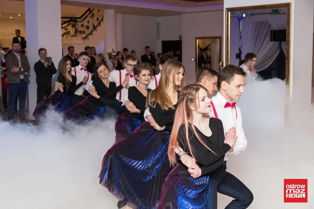 Studniówka LO im. Mikołaja Kopernika w Ostrowi Mazowieckiej (zdjęcia, wideo)