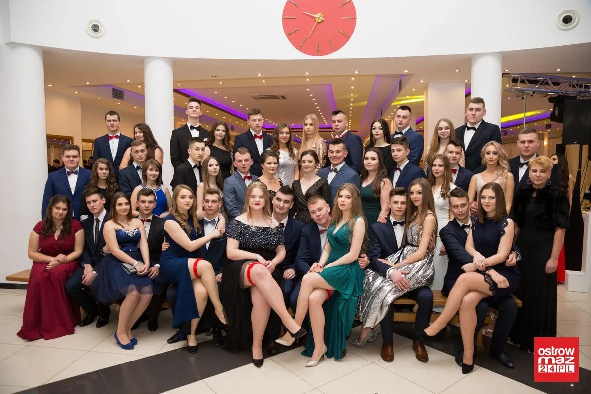 Studniówka LO im. Mikołaja Kopernika w Ostrowi Mazowieckiej (zdjęcia, wideo)