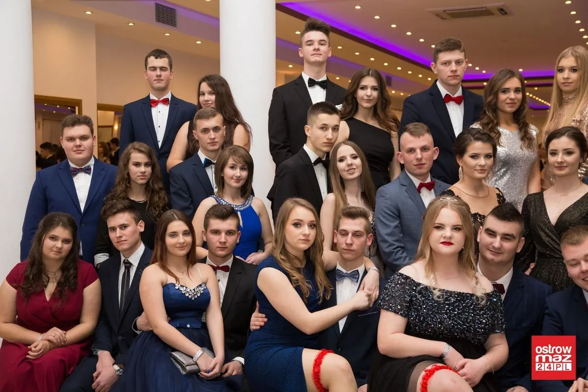 Studniówka LO im. Mikołaja Kopernika w Ostrowi Mazowieckiej (zdjęcia, wideo)