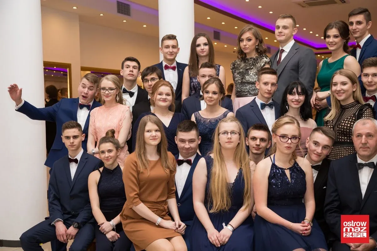 Studniówka LO im. Mikołaja Kopernika w Ostrowi Mazowieckiej (zdjęcia, wideo)