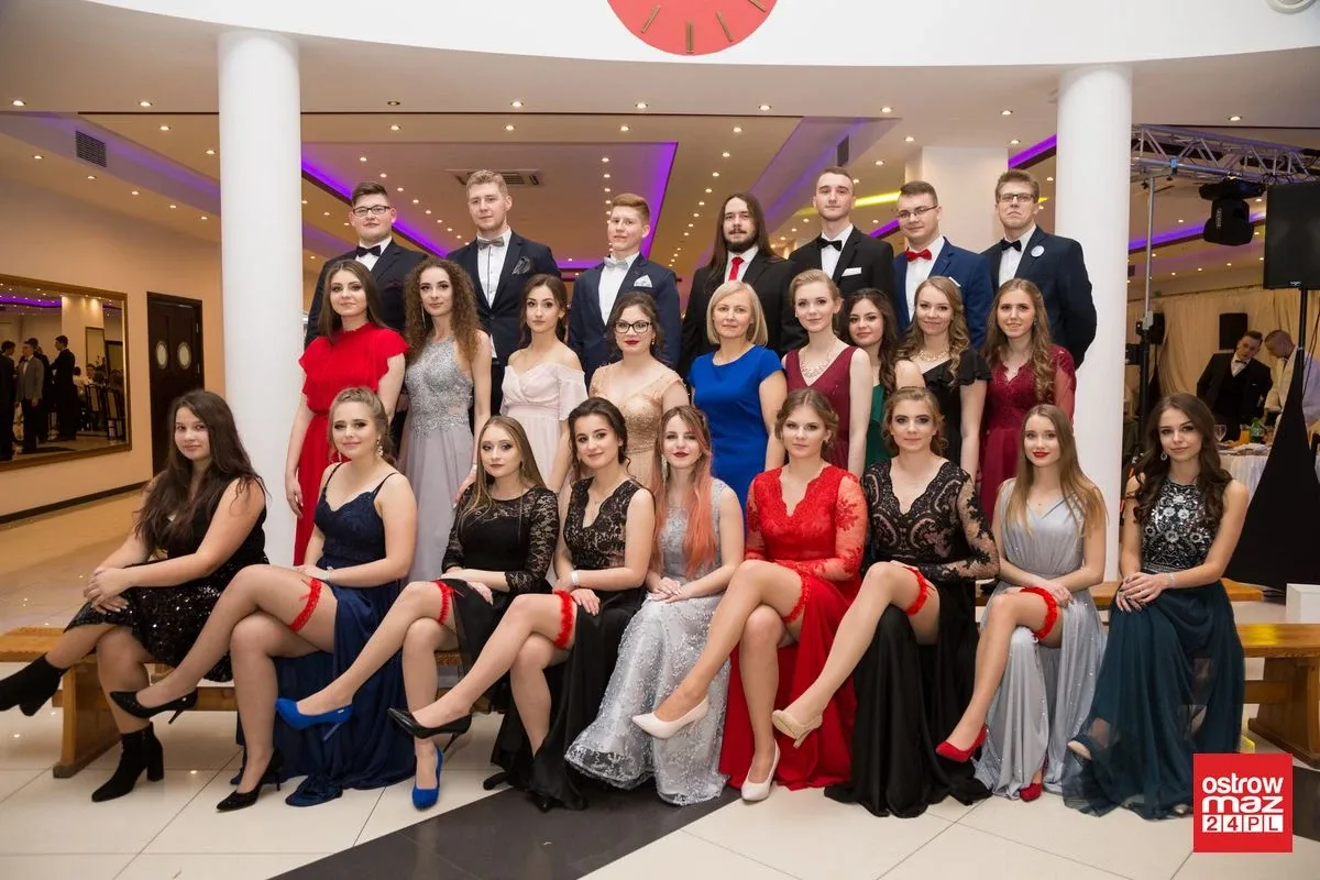Studniówka LO im. Mikołaja Kopernika w Ostrowi Mazowieckiej (zdjęcia, wideo)