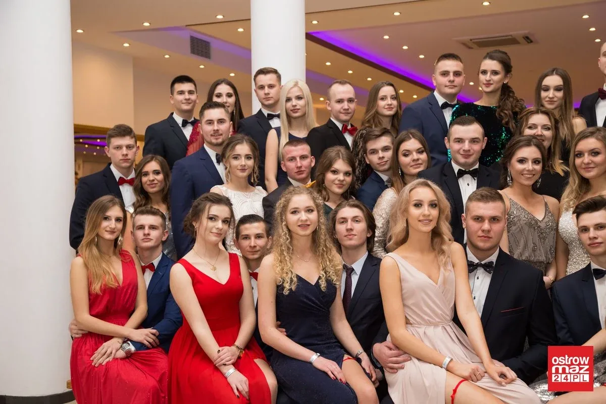 Studniówka LO im. Mikołaja Kopernika w Ostrowi Mazowieckiej (zdjęcia, wideo)