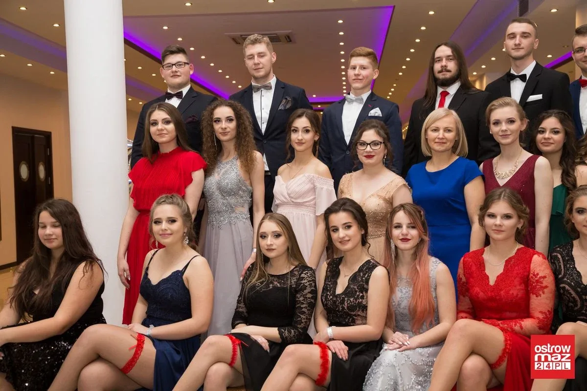 Studniówka LO im. Mikołaja Kopernika w Ostrowi Mazowieckiej (zdjęcia, wideo)