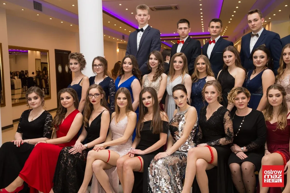 Studniówka LO im. Mikołaja Kopernika w Ostrowi Mazowieckiej (zdjęcia, wideo)