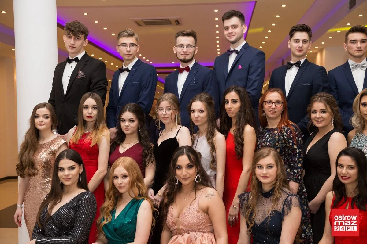 Studniówka LO im. Mikołaja Kopernika w Ostrowi Mazowieckiej (zdjęcia, wideo)