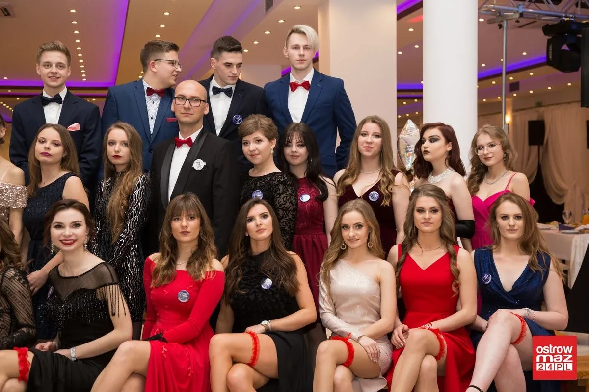 Studniówka LO im. Mikołaja Kopernika w Ostrowi Mazowieckiej (zdjęcia, wideo)