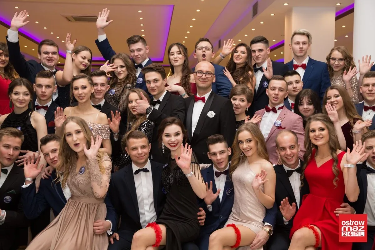 Studniówka LO im. Mikołaja Kopernika w Ostrowi Mazowieckiej (zdjęcia, wideo)