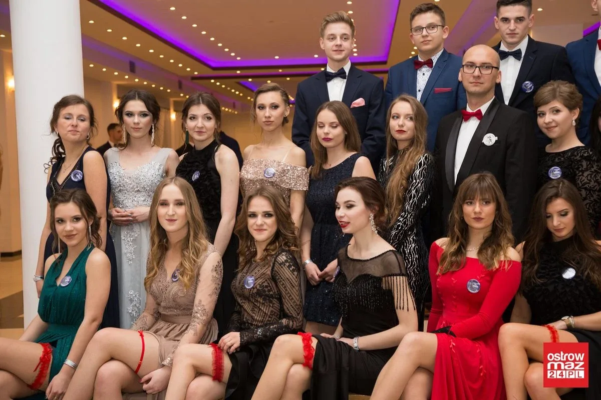 Studniówka LO im. Mikołaja Kopernika w Ostrowi Mazowieckiej (zdjęcia, wideo)