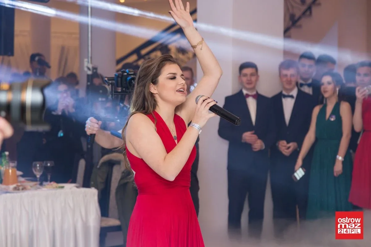 Studniówka LO im. Mikołaja Kopernika w Ostrowi Mazowieckiej (zdjęcia, wideo)