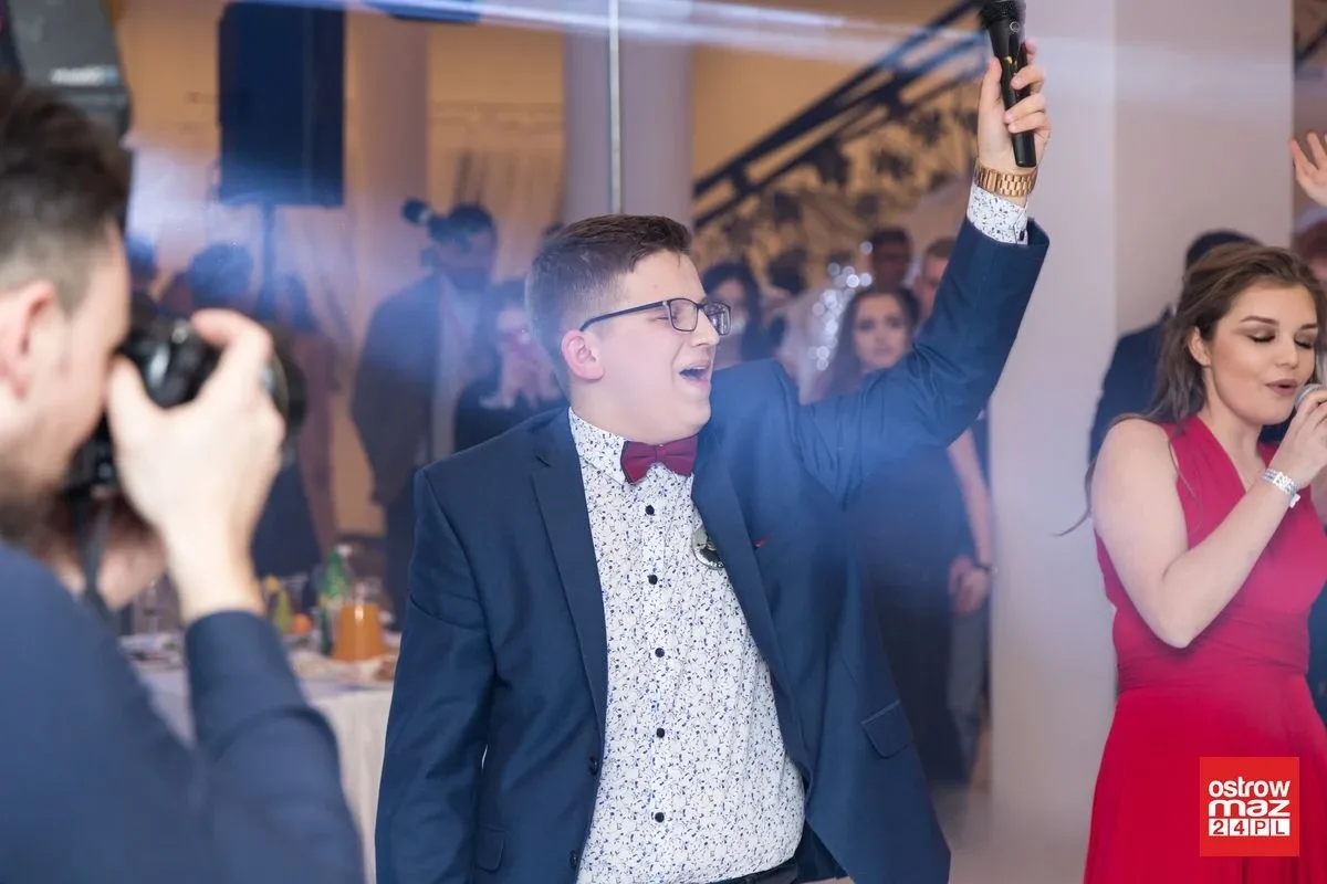 Studniówka LO im. Mikołaja Kopernika w Ostrowi Mazowieckiej (zdjęcia, wideo)