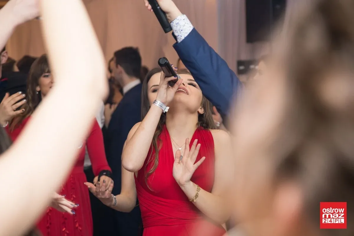 Studniówka LO im. Mikołaja Kopernika w Ostrowi Mazowieckiej (zdjęcia, wideo)