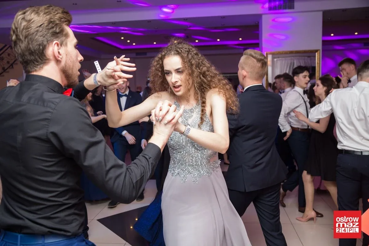 Studniówka LO im. Mikołaja Kopernika w Ostrowi Mazowieckiej (zdjęcia, wideo)