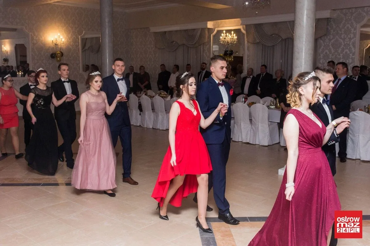 Studniówka ZS w Małkini Górnej (zdjęcia, wideo)