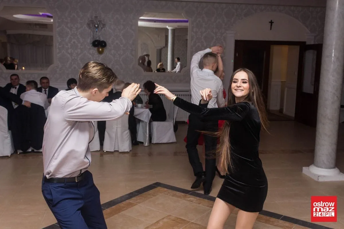 Studniówka ZS w Małkini Górnej (zdjęcia, wideo)