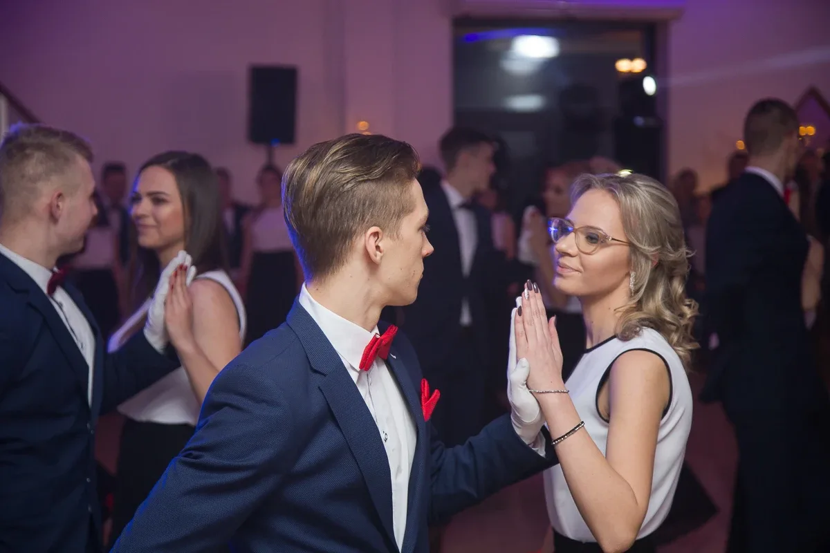 Kolejna porcja zdjęć i wideo z balu studniówkowego Rubinka