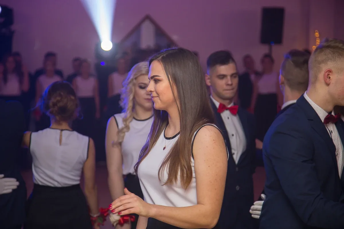 Kolejna porcja zdjęć i wideo z balu studniówkowego Rubinka