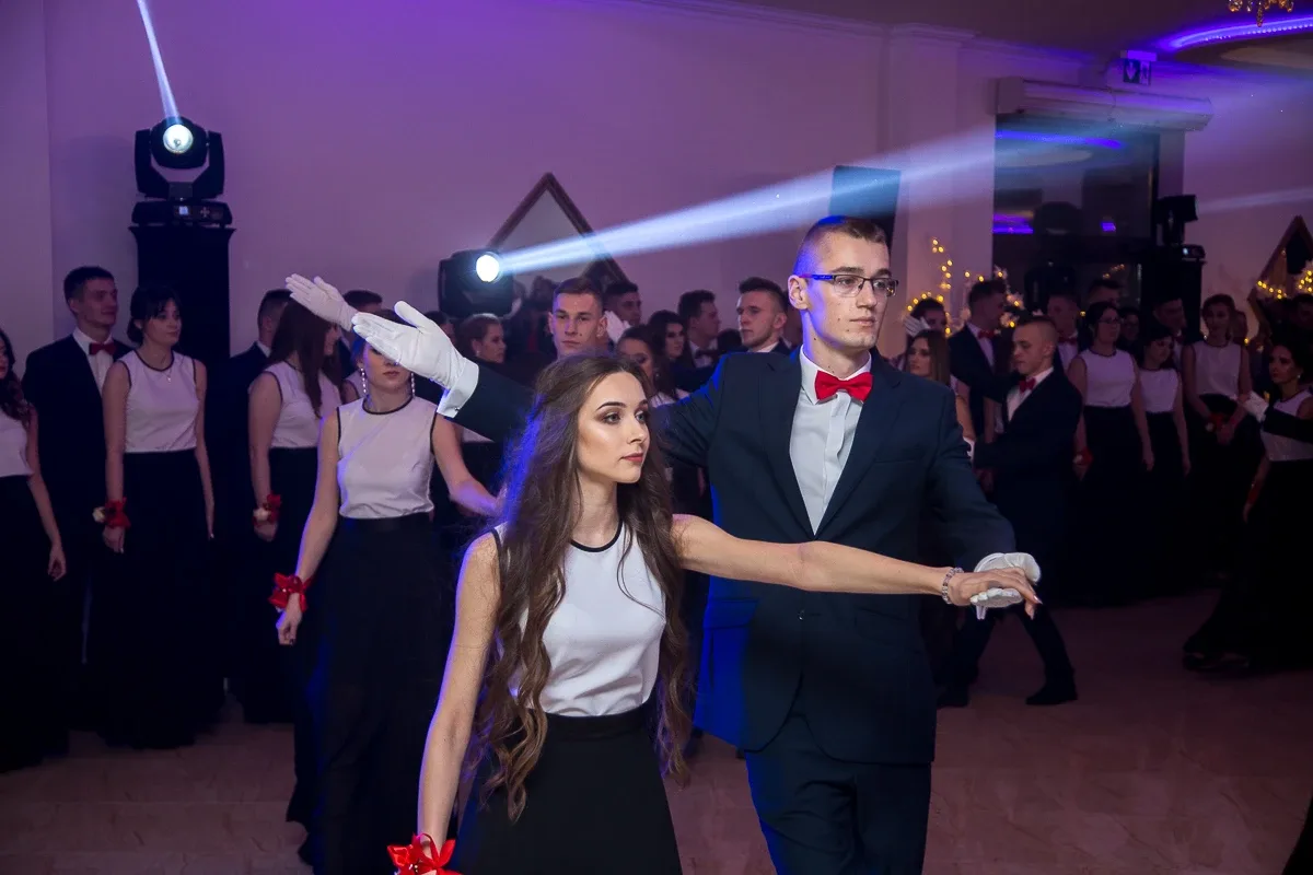 Kolejna porcja zdjęć i wideo z balu studniówkowego Rubinka