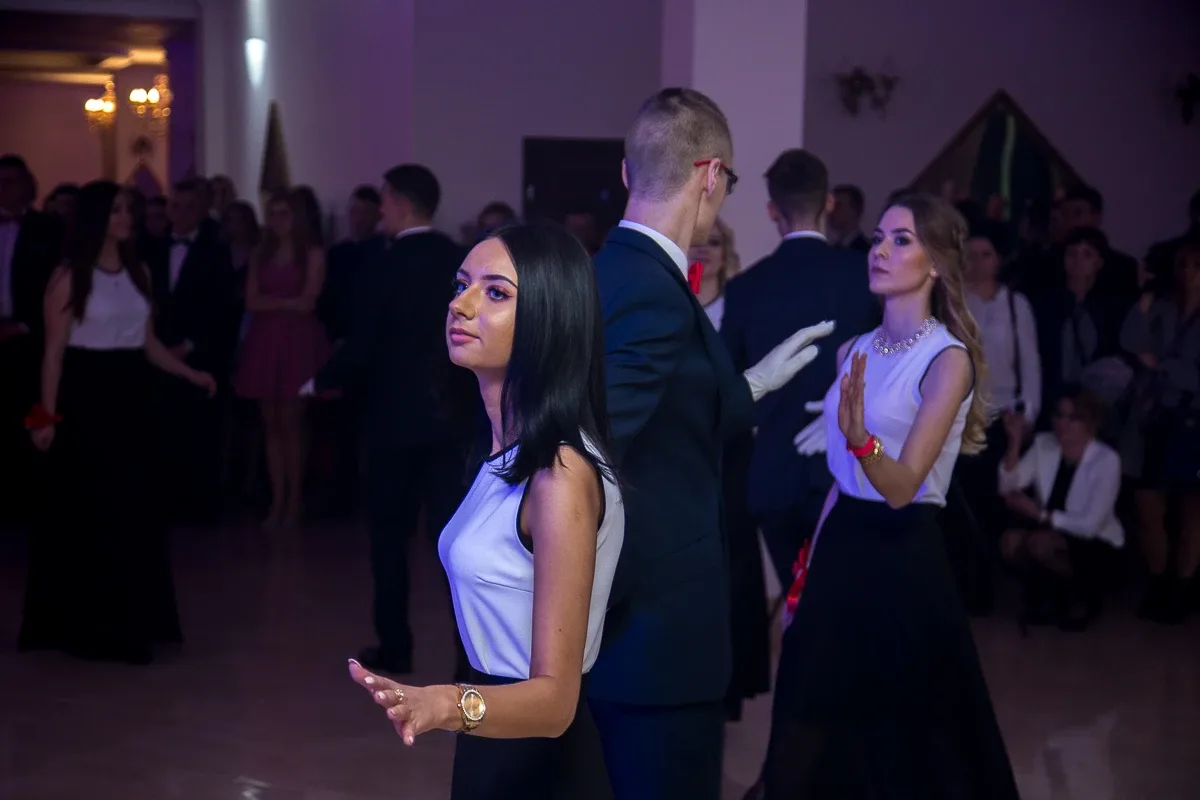 Kolejna porcja zdjęć i wideo z balu studniówkowego Rubinka