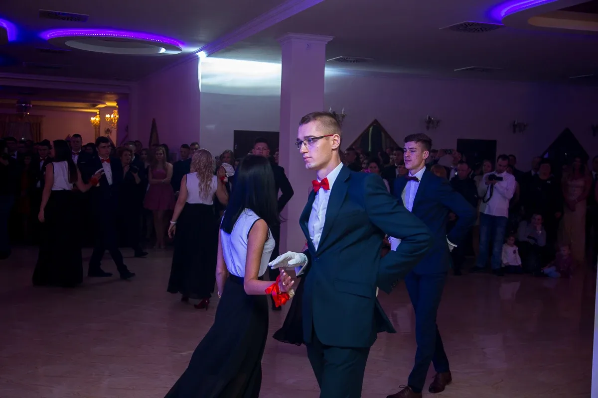 Kolejna porcja zdjęć i wideo z balu studniówkowego Rubinka